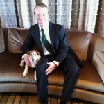 Photo of Dr Patrick Mahaney Hangs out with Uggie from The Artist at the 2012 Genesis Awards